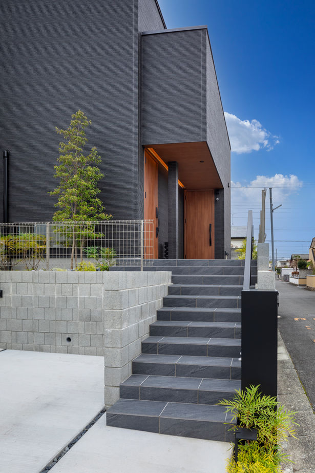 アールギャラリー(アールプランナー) 【ハイグレード住宅/50坪台/2階建て/間取り図】都市生活で叶える二世帯住宅。非日常と家事ラクが共存する家の建築実例画像19