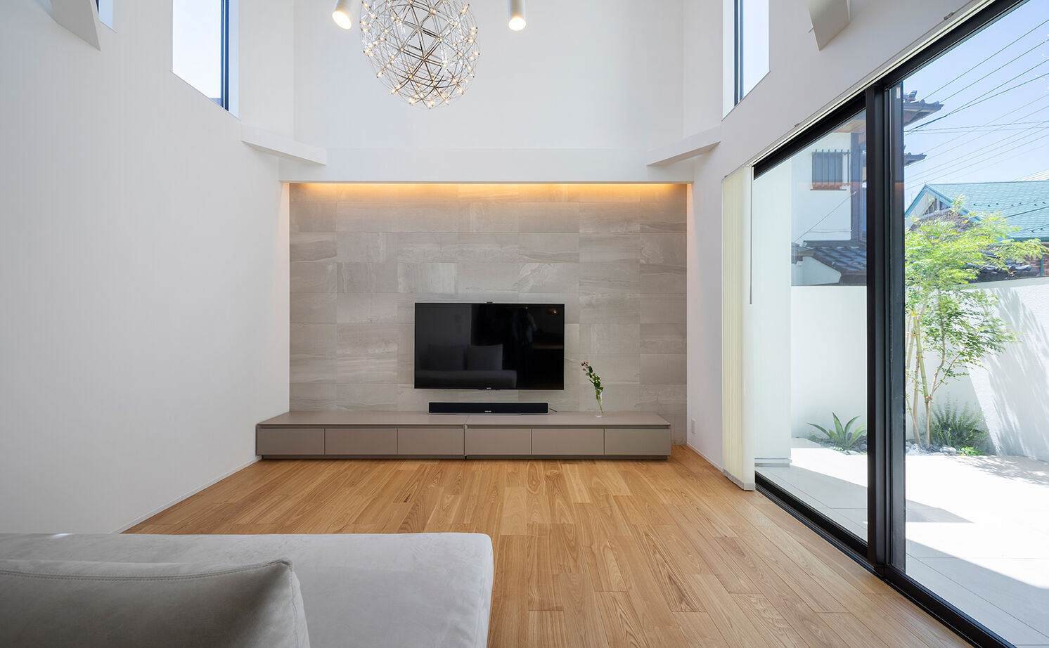 アールギャラリー(アールプランナー) 【3000万円台/シンプルモダン/30坪台/間取り図】カーテンのいらない都市生活。テラスを囲む、コの字型の家の建築実例画像7