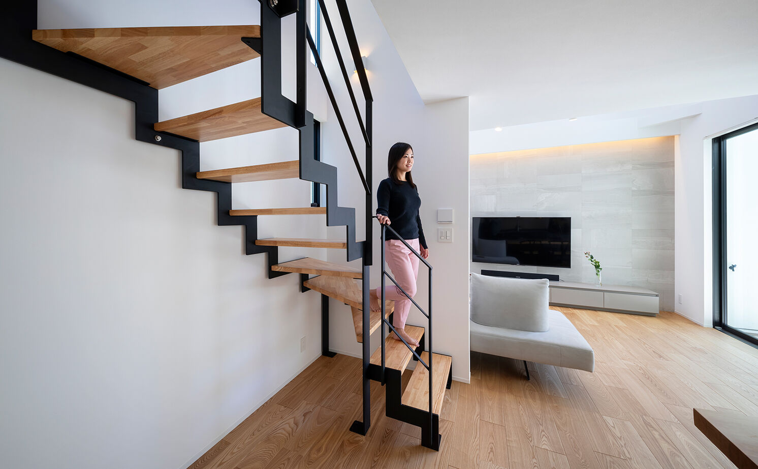 アールギャラリー(アールプランナー) 【3000万円台/シンプルモダン/30坪台/間取り図】カーテンのいらない都市生活。テラスを囲む、コの字型の家の建築実例画像15