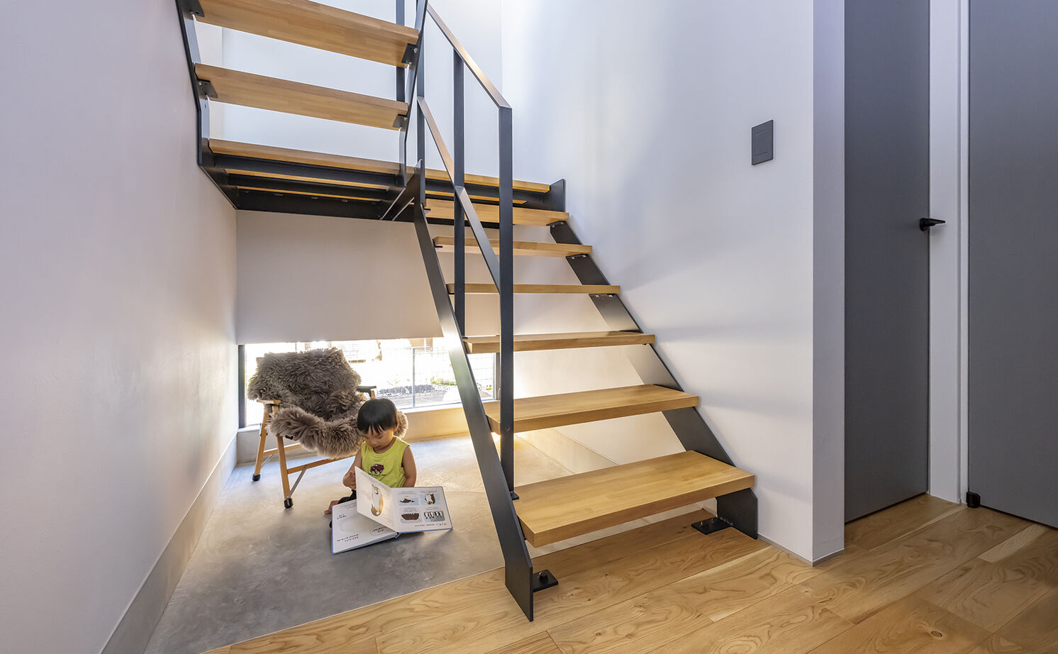 アールギャラリー(アールプランナー) 【3000万円台/30坪台/2階建て/2LDK/間取り図】ビルトインガレージ×2階LDK。家族とつながり、趣味と暮らすの建築実例画像8