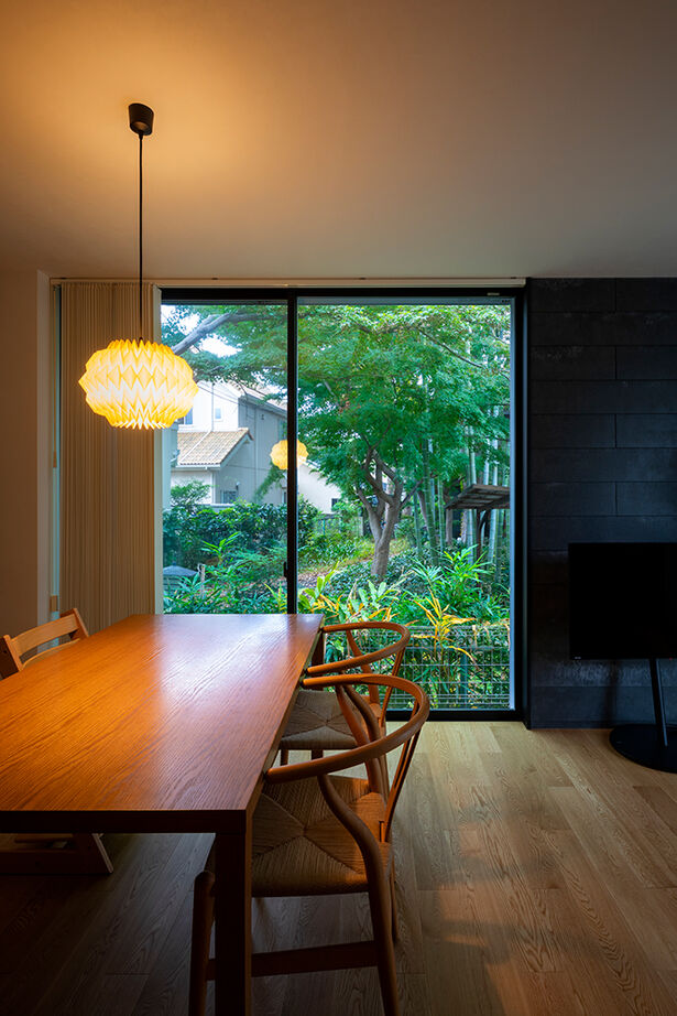 アールギャラリー(アールプランナー) 【2000万円台/29坪台/間取り図】限られた敷地を活かす設計術。ウッドデッキと緑景で、面積以上の開放感をの建築実例画像8