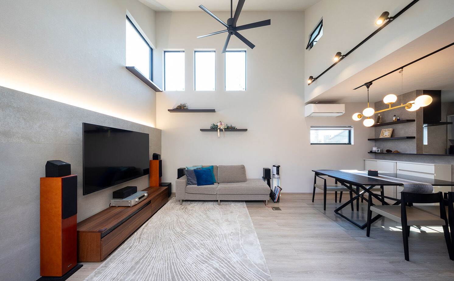 アールギャラリー(アールプランナー) 【2000万円台/30坪台】27坪台の敷地で建てる、2階LDKプラン。「空間のタテ使い」で広く暮らすの建築実例画像5