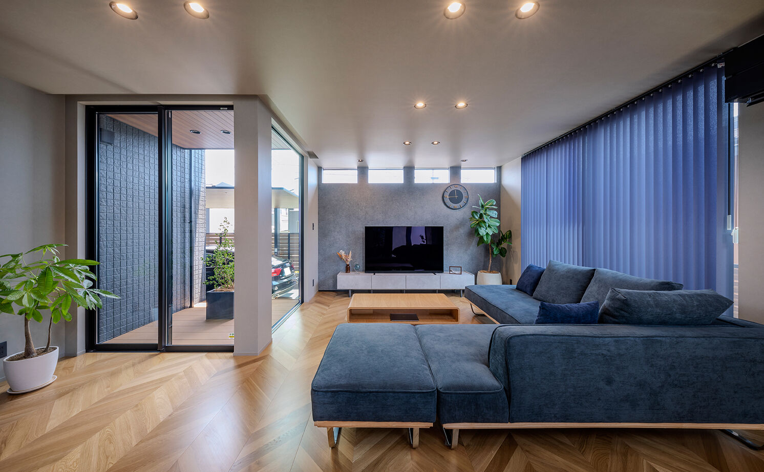 アールギャラリー(アールプランナー) 【3000万円台/30坪台/3LDK/間取り図】吹抜け×大窓×屋上庭園×家事ラク動線。日常と非日常がつながる素敵空間の建築実例画像8