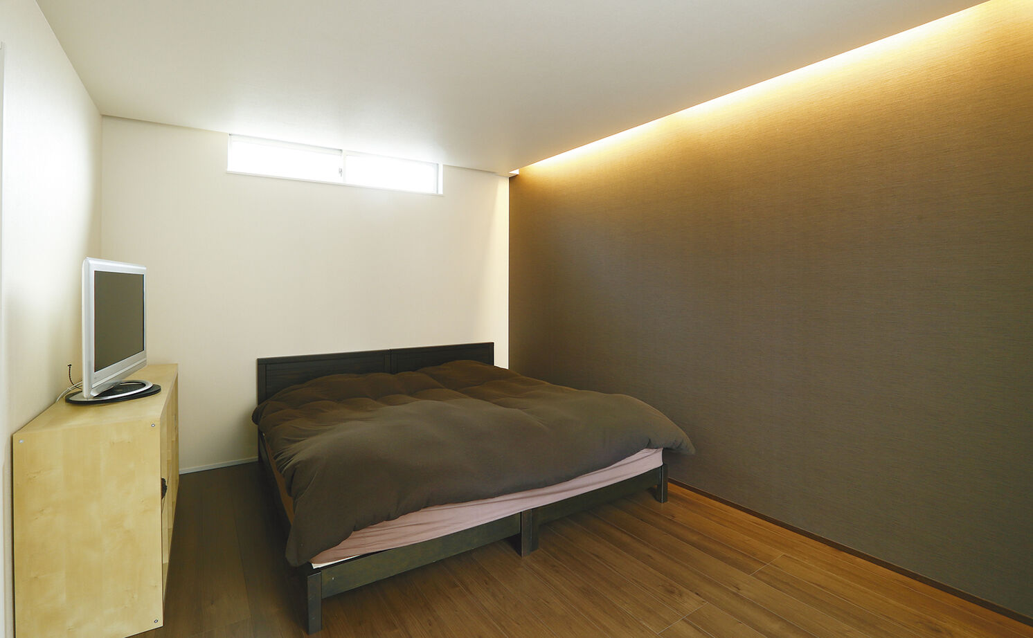 アールギャラリー(アールプランナー) 【2000万円台/2階建て/30坪台/間取り図】南面を閉じる逆転の発想。吹き抜けと中庭のある期待以上の家にの建築実例画像10