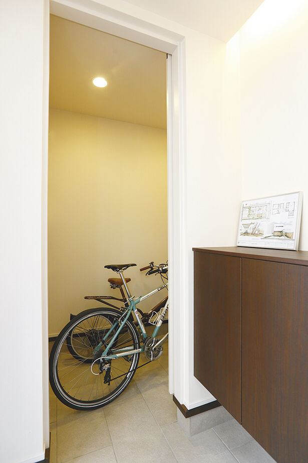 アールギャラリー(アールプランナー) 【2000万円台/2階建て/30坪台/間取り図】南面を閉じる逆転の発想。吹き抜けと中庭のある期待以上の家にの建築実例画像12