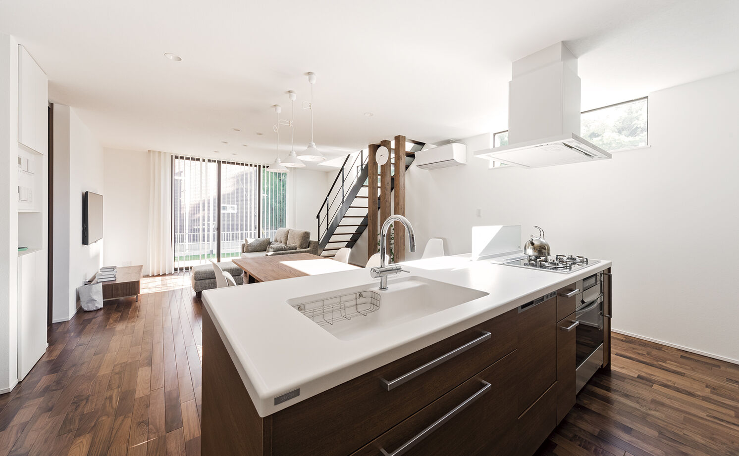 アールギャラリー(アールプランナー) 【2000万円台/30坪台/4LDK/間取り図】旗竿地を活かす設計。ピクチャーウインドウから竹林を望む暮らしの建築実例画像7