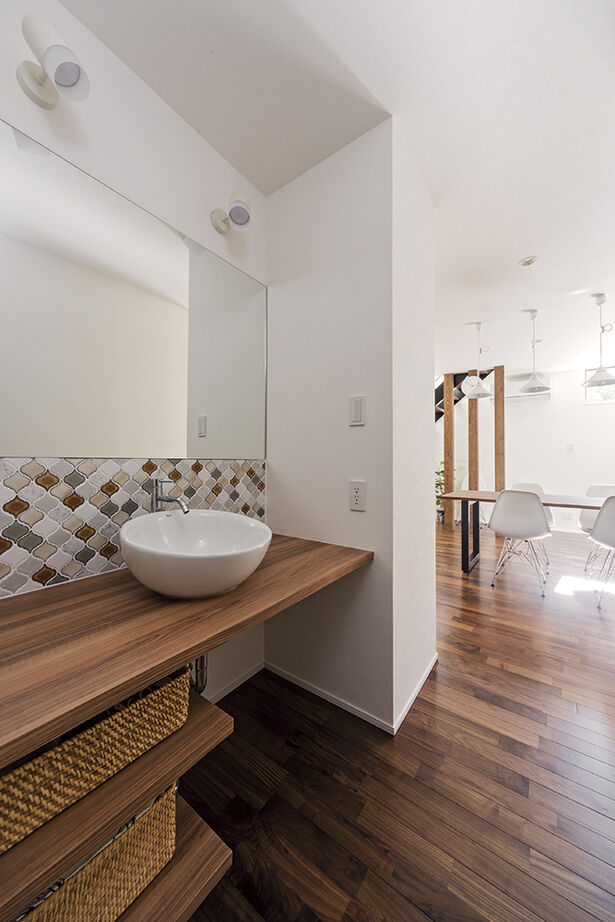 アールギャラリー(アールプランナー) 【2000万円台/30坪台/4LDK/間取り図】旗竿地を活かす設計。ピクチャーウインドウから竹林を望む暮らしの建築実例画像9