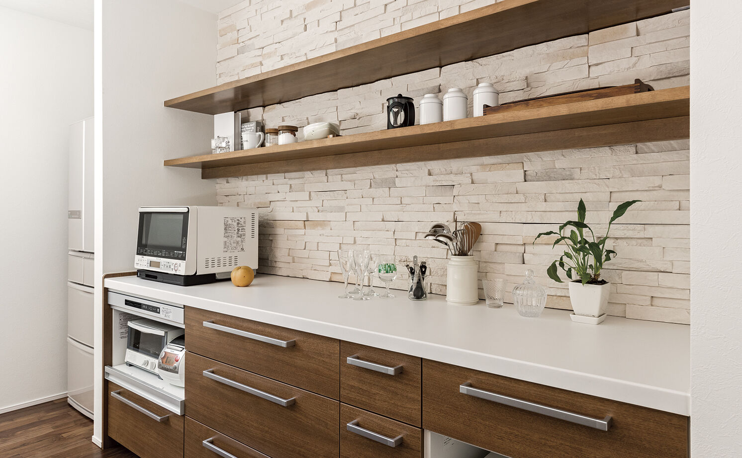 アールギャラリー(アールプランナー) 【2000万円台/30坪台/4LDK/間取り図】旗竿地を活かす設計。ピクチャーウインドウから竹林を望む暮らしの建築実例画像16