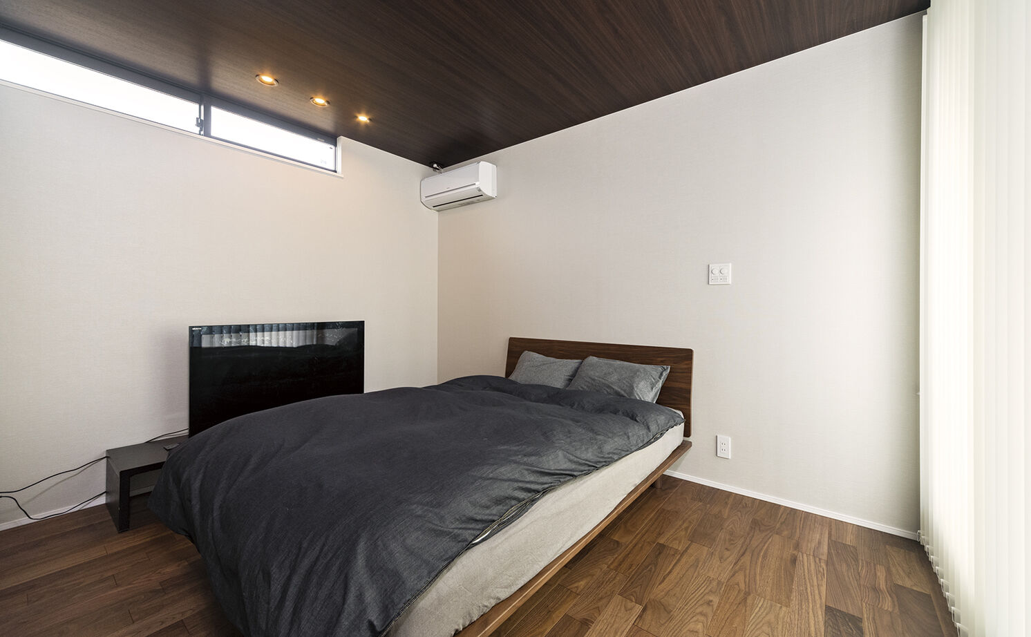 アールギャラリー(アールプランナー) 【2000万円台/2階建て/30坪台/4LDK/間取り図】土間収納と賢い家事動線。中庭のあるシンプルモダンな白い家の建築実例画像9