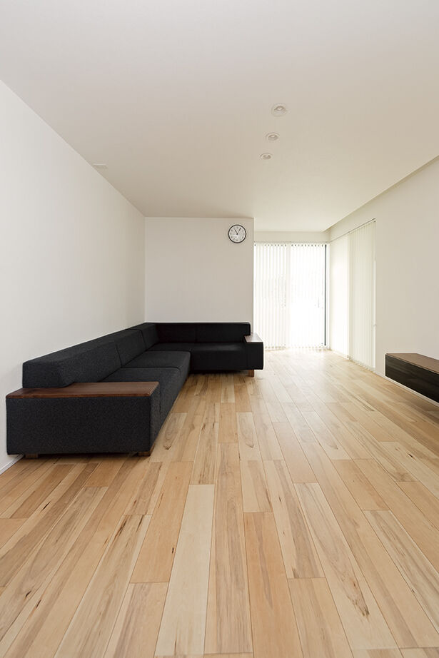 アールギャラリー(アールプランナー) 【2000万円台/2階建て/30坪台/4LDK/間取り図】土間収納と賢い家事動線。中庭のあるシンプルモダンな白い家の建築実例画像13