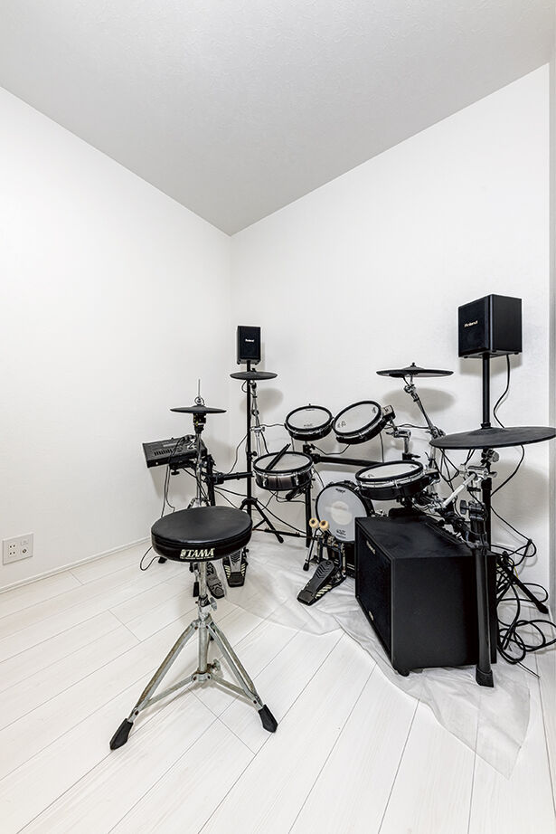 アールギャラリー(アールプランナー) 【3000万円台/50坪/ビルトインガレージ/店舗併用住宅/間取り図】天井高4ｍ超の大空間でホテルライクな家の建築実例画像18