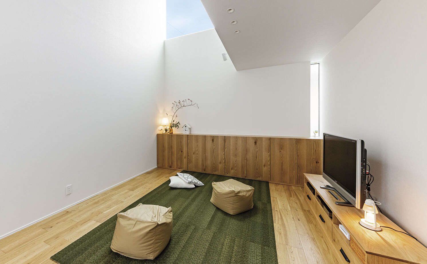 アールギャラリー(アールプランナー) 【2000万円台/40坪台/間取り図】屋上庭園から星空を眺める日々。吹抜けリビングが開放的な空の見える家の建築実例画像2