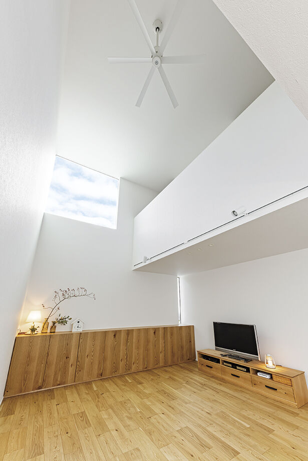 アールギャラリー(アールプランナー) 【2000万円台/40坪台/間取り図】屋上庭園から星空を眺める日々。吹抜けリビングが開放的な空の見える家の建築実例画像20