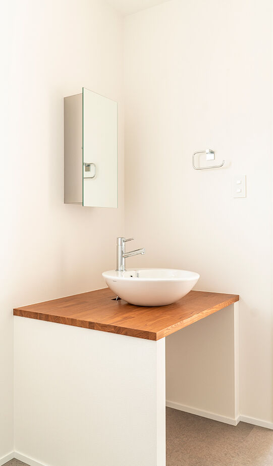 アールギャラリー(アールプランナー) 【1000万円台/20坪台/コンパクトな家/2階建て/3LDK/間取り図】土間玄関を備えた、雑味のないアート空間の建築実例画像11