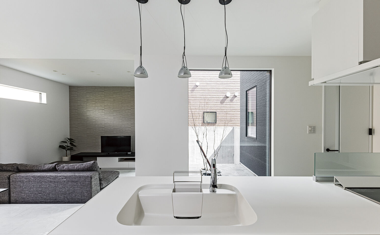 アールギャラリー(アールプランナー) 【1000万円台/30坪台/3LDK/間取り図】中庭を家族だけのプライベートラウンジに。外を閉じ、内を開放する家の建築実例画像10