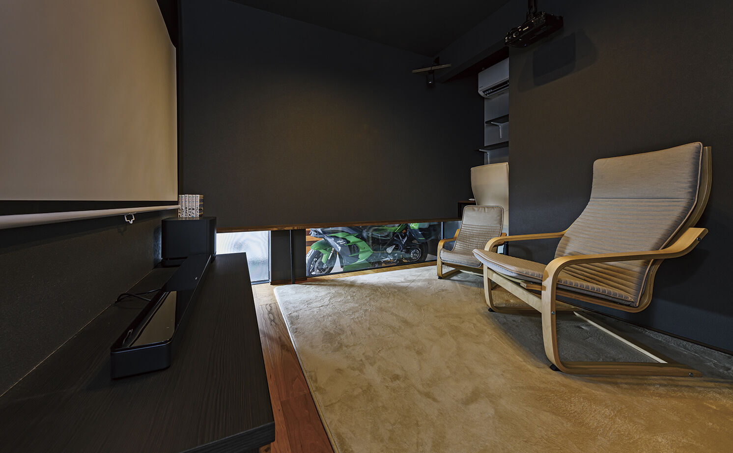 アールギャラリー(アールプランナー) 【3000万円台/40坪/4LDK/間取り図】ガレージと中庭のある暮らし。コートハウスで、おうち時間を満喫の建築実例画像6