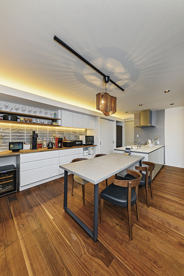 アールギャラリー(アールプランナー) 【3000万円台/40坪/4LDK/間取り図】ガレージと中庭のある暮らし。コートハウスで、おうち時間を満喫の建築実例画像9