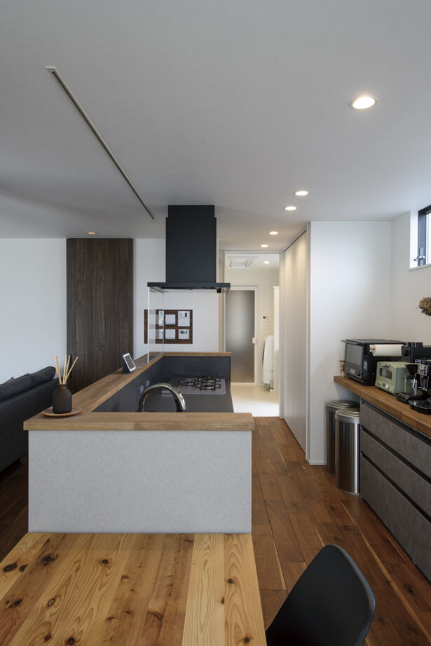 アールギャラリー(アールプランナー)  【ハイグレード/ビルトインガレージ/50坪台/シンプルモダン/理想の間取り】趣味と共に暮らす、非日常空間の建築実例画像12