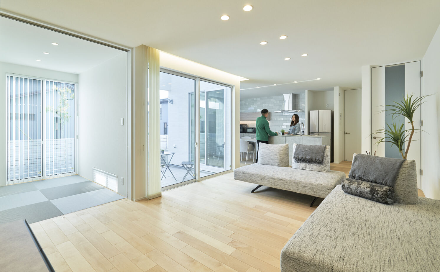 アールギャラリー(アールプランナー) 【3000万円台/ガレージ/2階建て/40坪台/3LDK/間取り図】趣味空間、暮らしやすさを叶えたガレージハウスの建築実例画像4