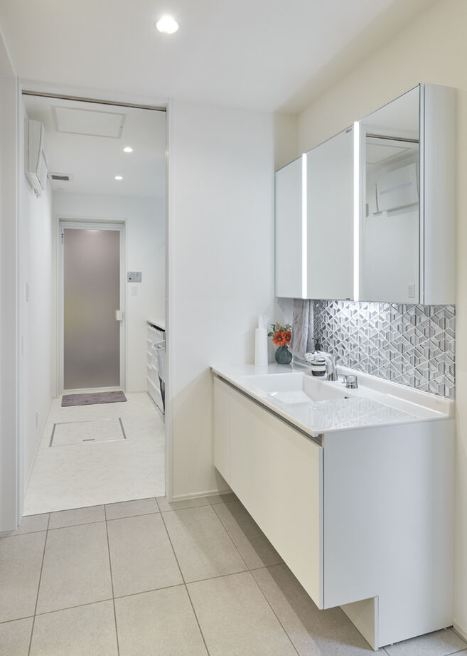 アールギャラリー(アールプランナー) 【3000万円台/ガレージ/2階建て/40坪台/3LDK/間取り図】趣味空間、暮らしやすさを叶えたガレージハウスの建築実例画像13