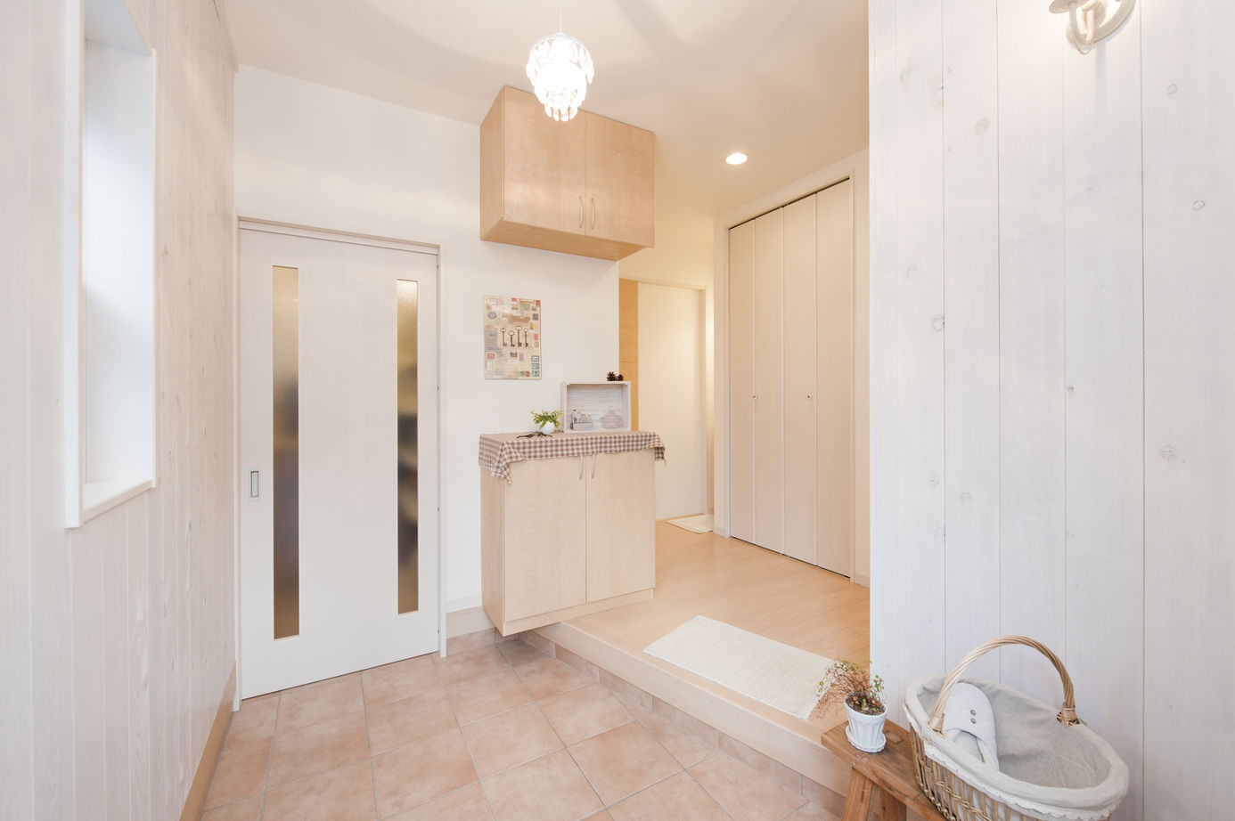 リアルホーム 大空間を確保しながら耐震性に優れる　白を基調とした雑貨を楽しむ家の建築実例画像7