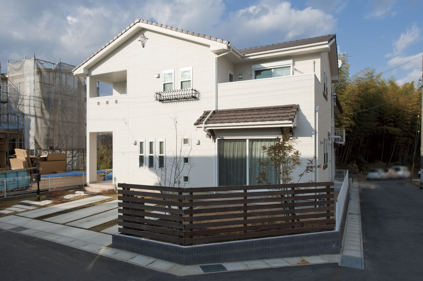 リアルホーム 大空間を確保しながら耐震性に優れる　白を基調とした雑貨を楽しむ家の建築実例画像9