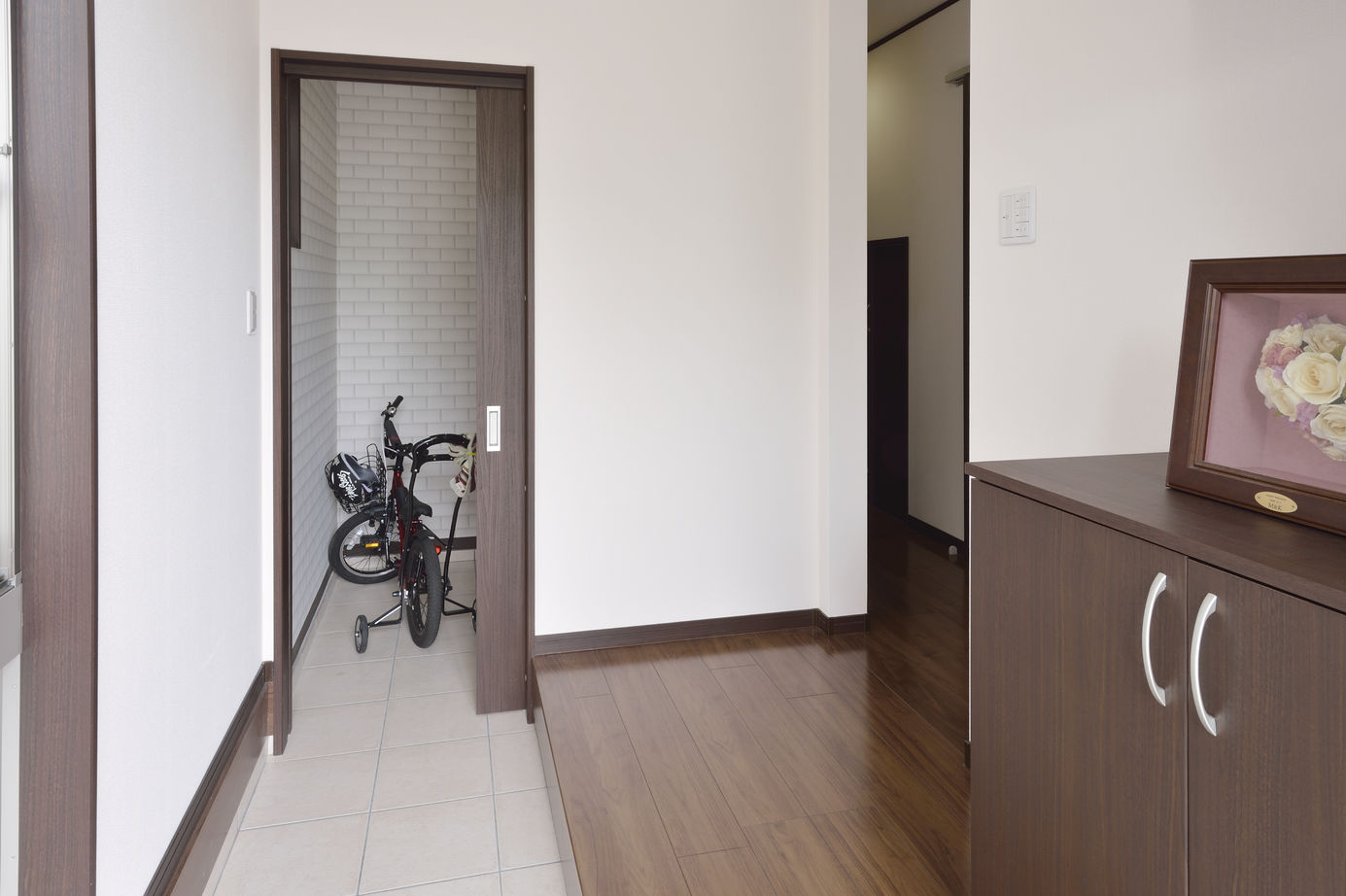 リアルホーム 空間をひと続きにした　広がるリビングが家族を繋ぐ家の建築実例画像5