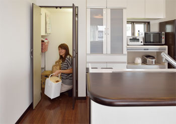 リアルホーム イベントには友人を招いて スマートに暮らしを楽しむ家の建築実例画像5