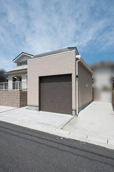 リアルホーム 【四日市の家】予算内で実現！パパ念願のガレージと、ママのお気に入りの雑貨が映える家の建築実例画像9