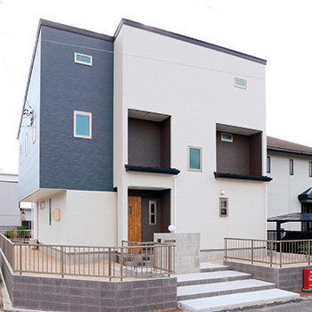 リアルホーム 【四日市/見学可能】家族6人の顔が見える居酒屋風キッチン!間取りに工夫がつまった2000万円で建つ家の実例の建築実例画像5