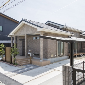 リアルホーム 【平屋×37.1坪×小屋裏収納】玄関土間に縁側!?こだわりの詰まった間取りをプランニング。日本家屋風の実例の建築実例画像2