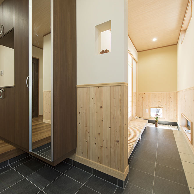 リアルホーム 【平屋×37.1坪×小屋裏収納】玄関土間に縁側!?こだわりの詰まった間取りをプランニング。日本家屋風の実例の建築実例画像3