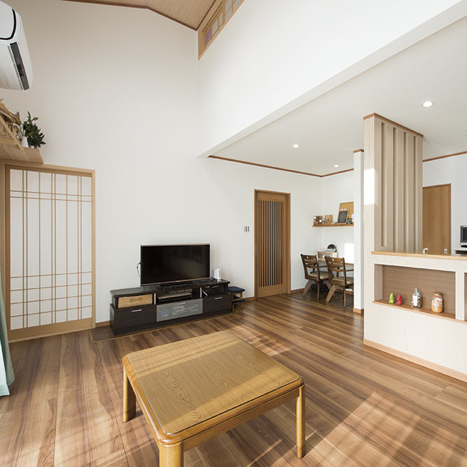 リアルホーム 【平屋×37.1坪×小屋裏収納】玄関土間に縁側!?こだわりの詰まった間取りをプランニング。日本家屋風の実例の建築実例画像6