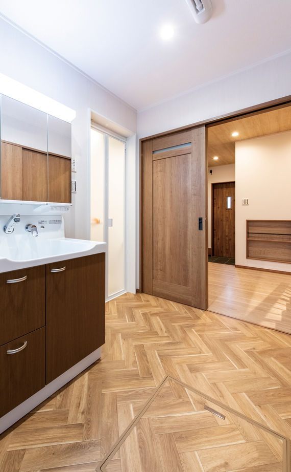 リアルホーム 【平屋/2000万円台/34坪台】エアコン一台で夏も冬も快適！土間収納にロフト、坪庭を設けたこだわりの平屋の建築実例画像10