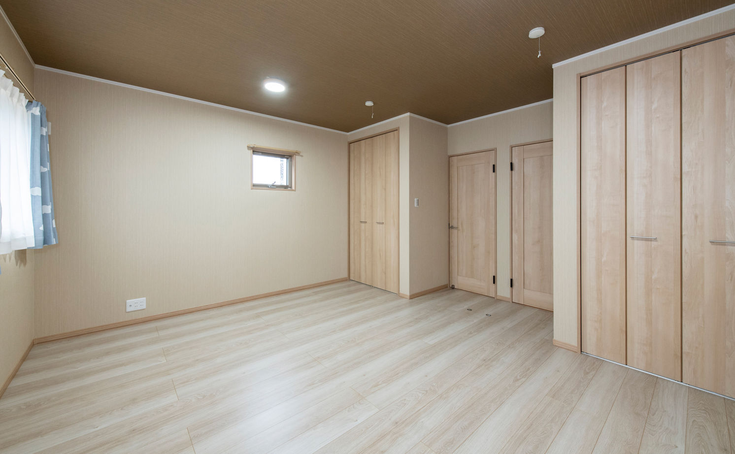 リアルホーム 【平屋/2000万円台/34坪台】エアコン一台で夏も冬も快適！土間収納にロフト、坪庭を設けたこだわりの平屋の建築実例画像11