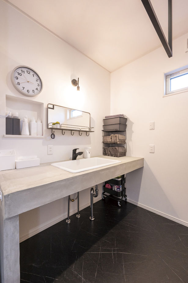 リアルホーム 【本体価格1950万円/間取図有/ガレージ/平屋】豊富な収納や動線にこだわった、愛猫と暮らす趣味を楽しむ家の建築実例画像5