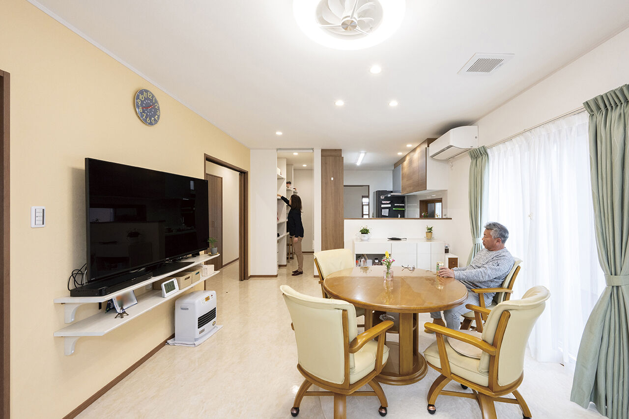 リアルホーム 【三重県|間取り図|2560万円】多機能土間と家事ラク動線が魅力！現在も将来の暮らしも考慮した終の棲家の建築実例画像2