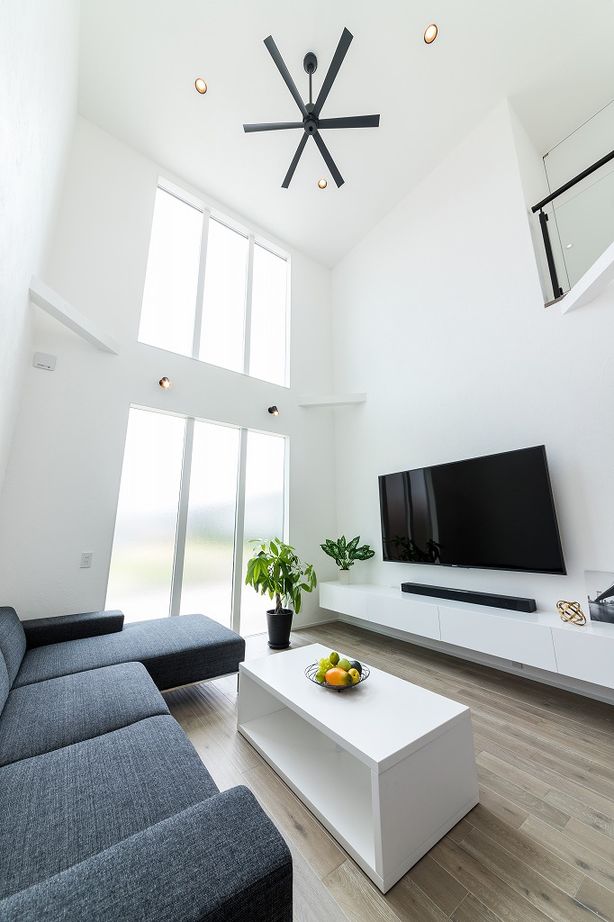 サンジョーホーム 【愛知県一宮市/間取り図】オシャレなデザイン&住み心地の両立!素材を活かしたリゾートライクの2階建て実例の建築実例画像3