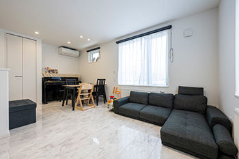 大進ホーム 【2000万円台／35坪】収納計画を立て、片付けやすさと家事ラク動線を実現。1階にインナーガレージ＆LDKの建築実例画像4