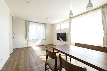 大進ホーム 【2000万円台／31坪】愛情をもっていたモノたちをイメージ通りキレイに収納！気持ちがぐんと盛り上がる新居の建築実例画像4