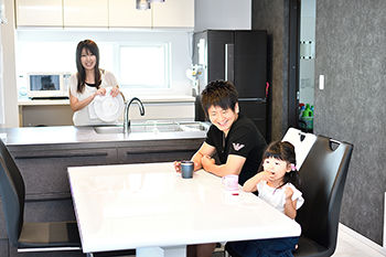 大進ホーム 【2000万円台／42.5坪】気さくに話せ、気軽に聞ける！オリジナリティ溢れる理想の間取り、こだわりを実現の建築実例画像2