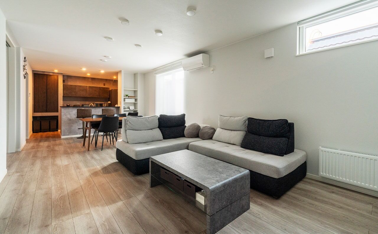 大進ホーム 【札幌市／68.5坪／二世帯】それぞれの暮らしやすさと安心感を両立させた、完全分離型の二世帯住宅の建築実例画像2