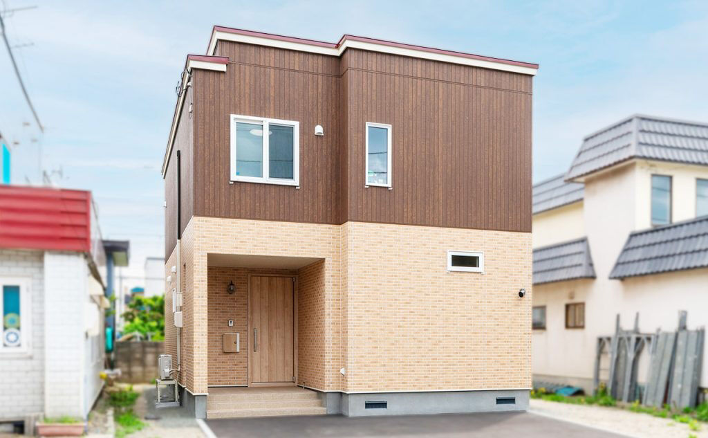 大進ホーム 【札幌市／32.6坪／階段下収納】チョークボードの壁にソーイングスペースなど、好きなものを集めた楽しい家の建築実例画像1