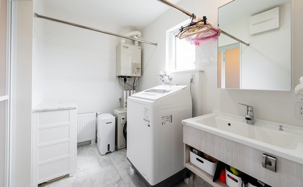 大進ホーム 【札幌市／32.6坪／階段下収納】チョークボードの壁にソーイングスペースなど、好きなものを集めた楽しい家の建築実例画像6