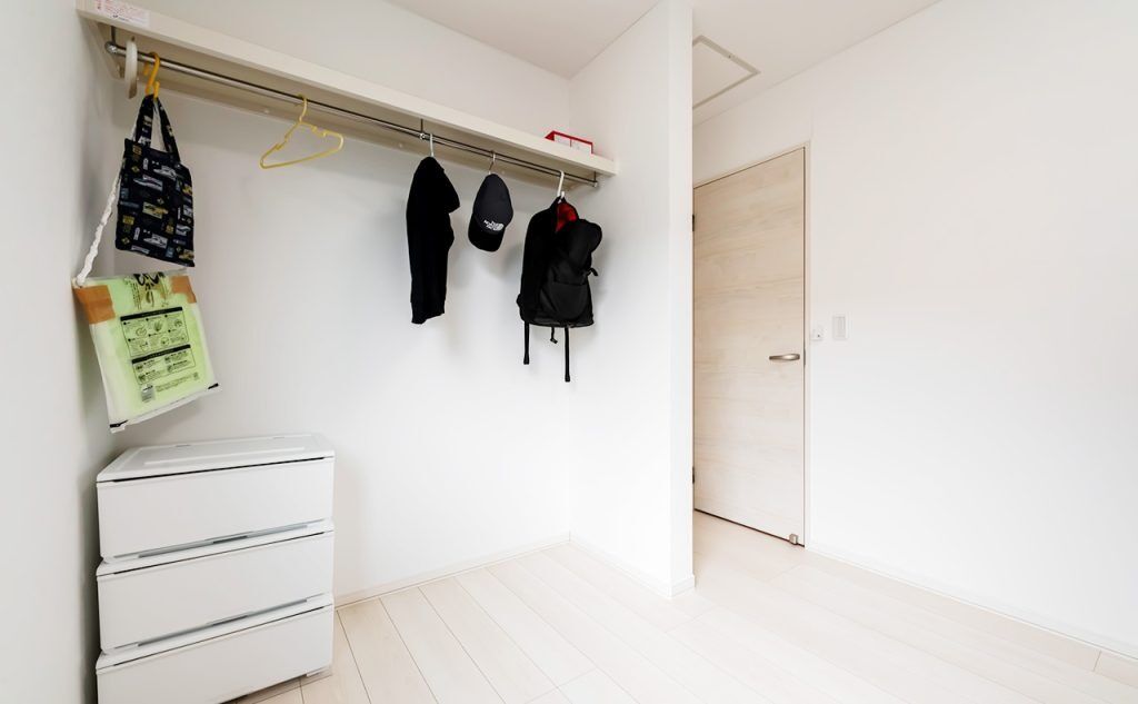 大進ホーム 【札幌市／32.6坪／階段下収納】チョークボードの壁にソーイングスペースなど、好きなものを集めた楽しい家の建築実例画像8