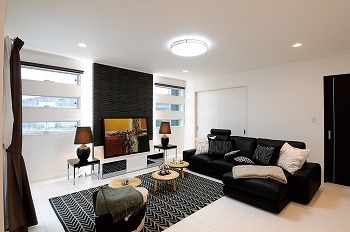 アイワホーム 【本体価格2050万円/43.84坪】大きな中庭から望むプライベートスカイ。毎日を楽しみ、ゆったり過ごす住まいの建築実例画像1