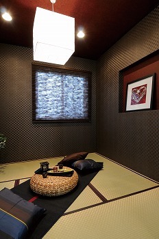 アイワホーム 【本体価格2050万円/43.84坪】大きな中庭から望むプライベートスカイ。毎日を楽しみ、ゆったり過ごす住まいの建築実例画像5