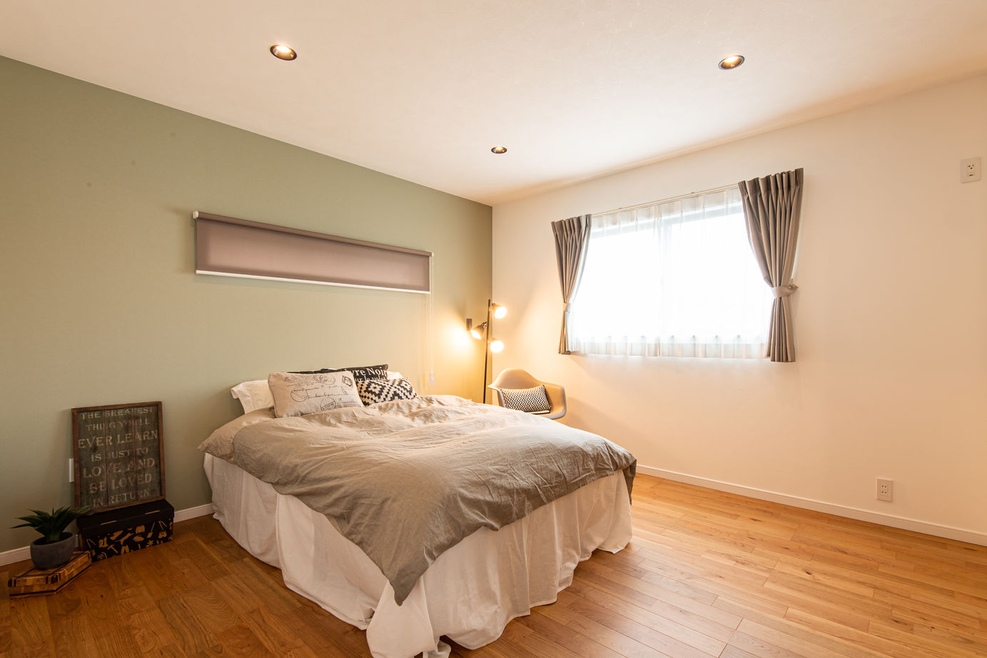 アイワホーム 【本体価格2580万円/40.3坪/平屋】青空に映えるスタイリッシュな外観とナチュラルな内装の家の建築実例画像9