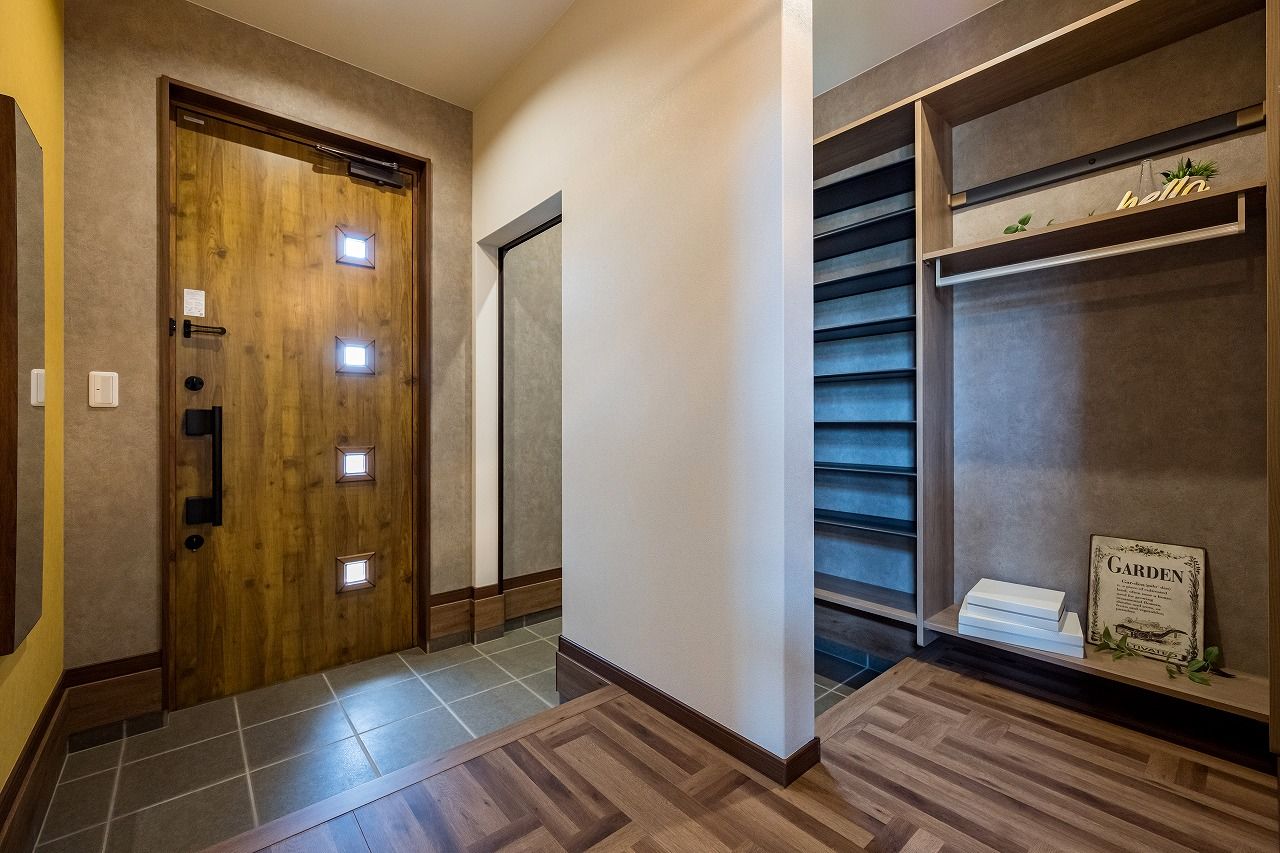 アイワホーム 【本体価格2680万円/37.2坪】高い天井のリビングと低い天井の和室がある、空間を上手に使った平屋の建築実例画像10