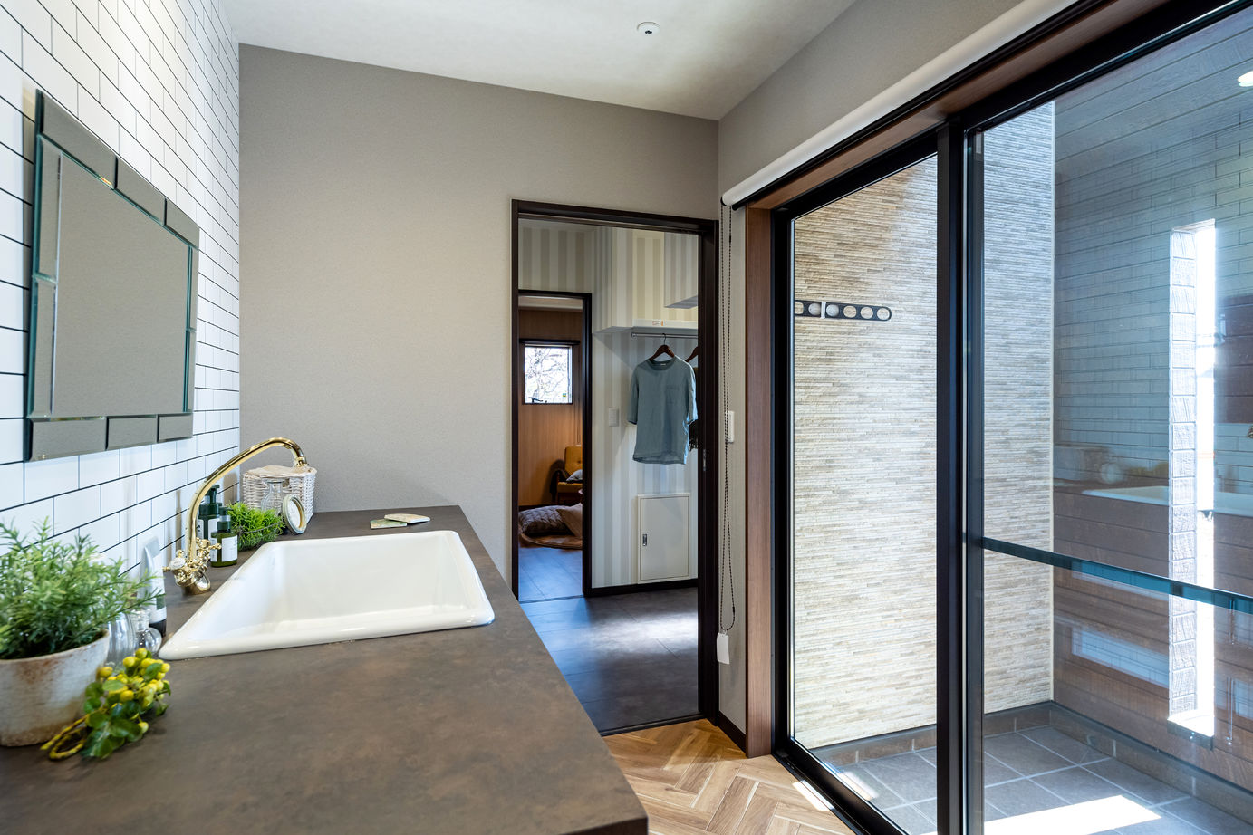 アイワホーム 【本体価格2480万円/34.19坪/平屋】モダンなデザイン×機能的な動線で暮らしやすい平屋の建築実例画像6